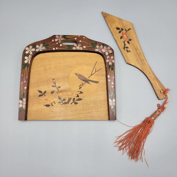 Vintage Wood Hand Carved Painted Crumb Tray & Scraper Floral & Bird Design Japan - Picture 2 of 11